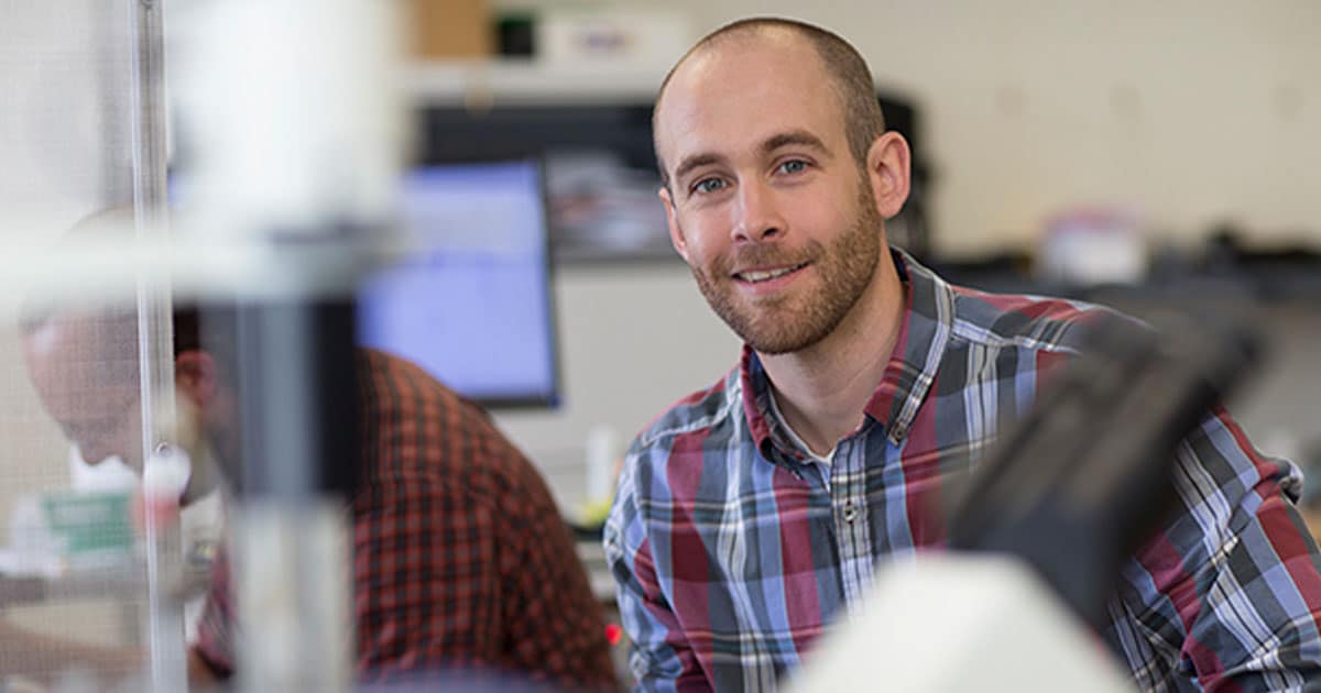 Sarles wins 3M Non-Tenured Faculty Award