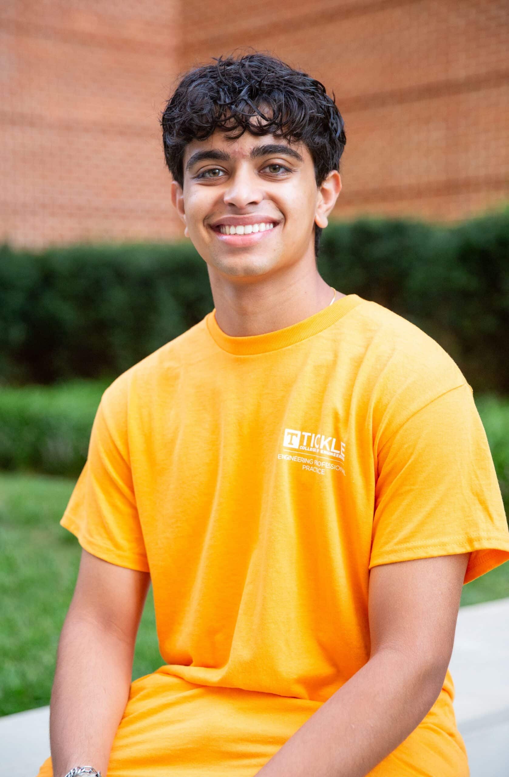 Headshot of Samarth Mathur