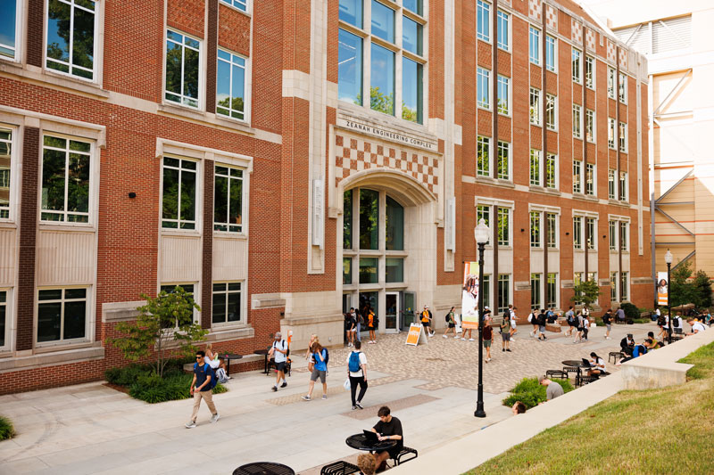 A exterior view of the Zeanah Engineering Complex as students walk between classes during the first day of Fall semester classes