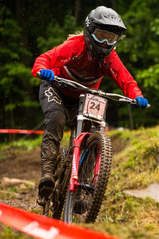 Frida Roenning on a mountain bike during a competition