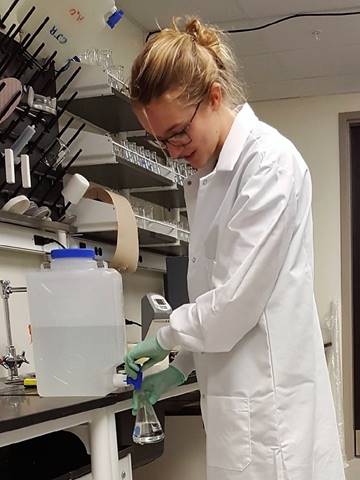 Sabrina Schwerzler working in the lab