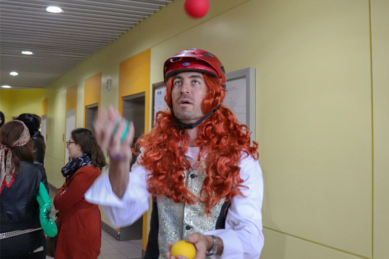 Chris Cherry Demonstrated his Juggling Abilities