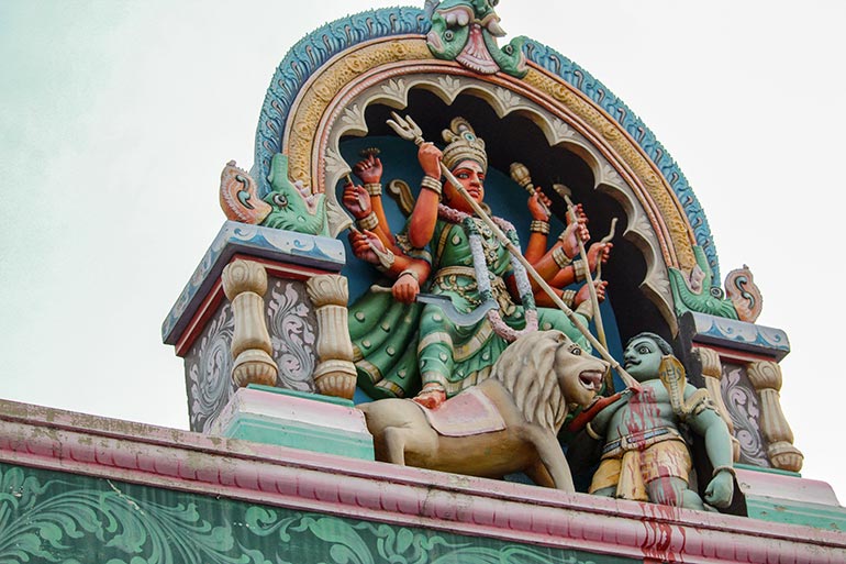 Statues at the Pathrakalaimman Temple