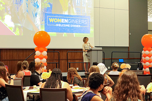 Associate Dean Ozlem Kilic opened the dinner and introduced Jalonda Thompson as the new director of Women in Engineering.