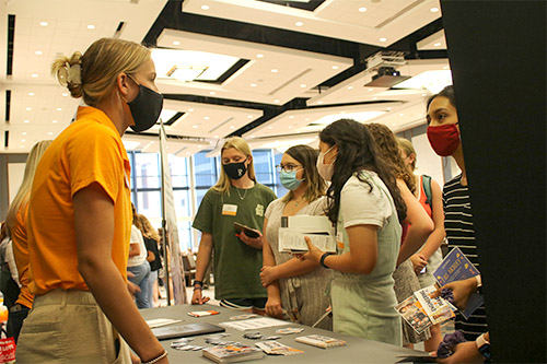 New Vols learned about the wide variety of professional clubs available at TCE.