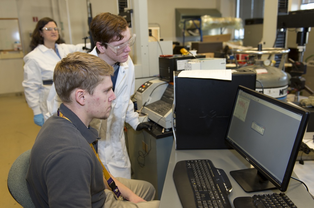 Tennessee Students Help Navy Research 3D Print Materials’ Properties