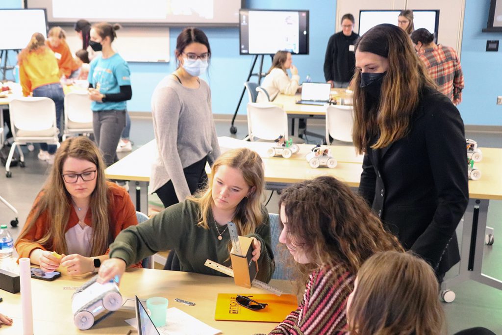 ConNEXTion Day Welcomes Incoming Women Engineers