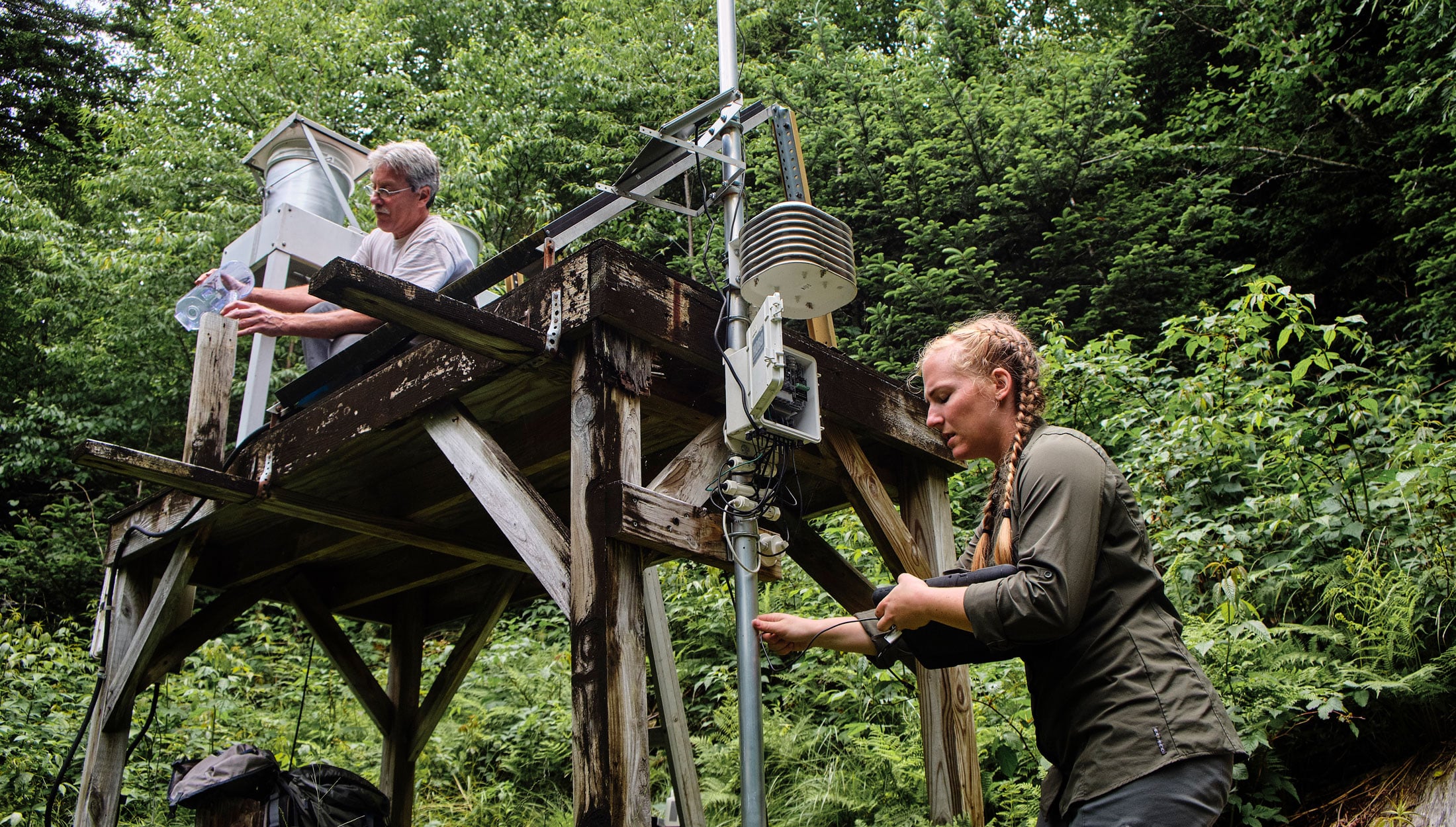 John Schwartz and Grad Student work in GSMNP Lab