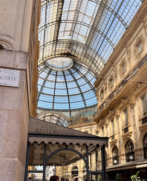 pizza restaurant in Milan, Italy
